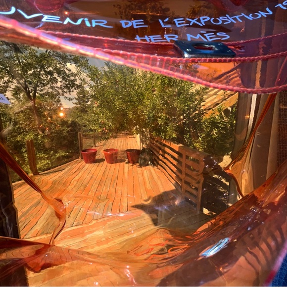 Hermรจs: Vinyl Kelly Souvenir De L'Exposition PVC Beach Tote Bag - Picture 17 of 17